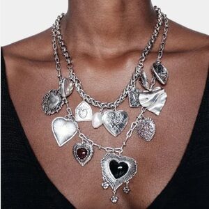 Zara NWT heart charm necklace 4548/289